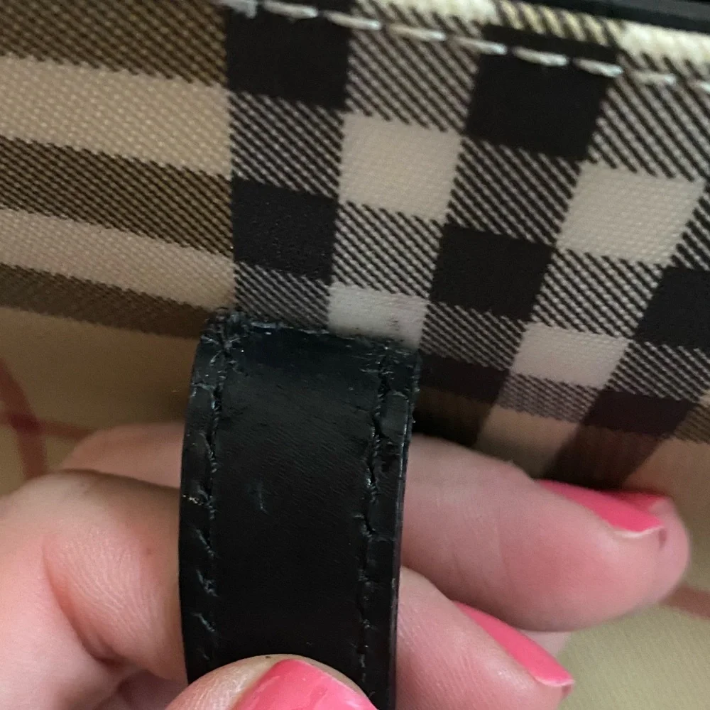 Burberry tote bag. - Picture 8 of 9